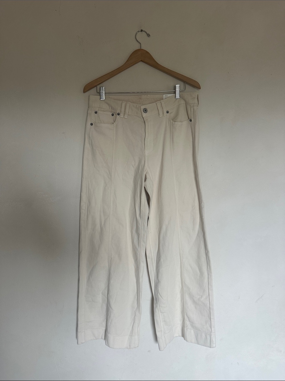 American Eagle Cream Wide Leg Pants SIZE 8 minor flaw!!!